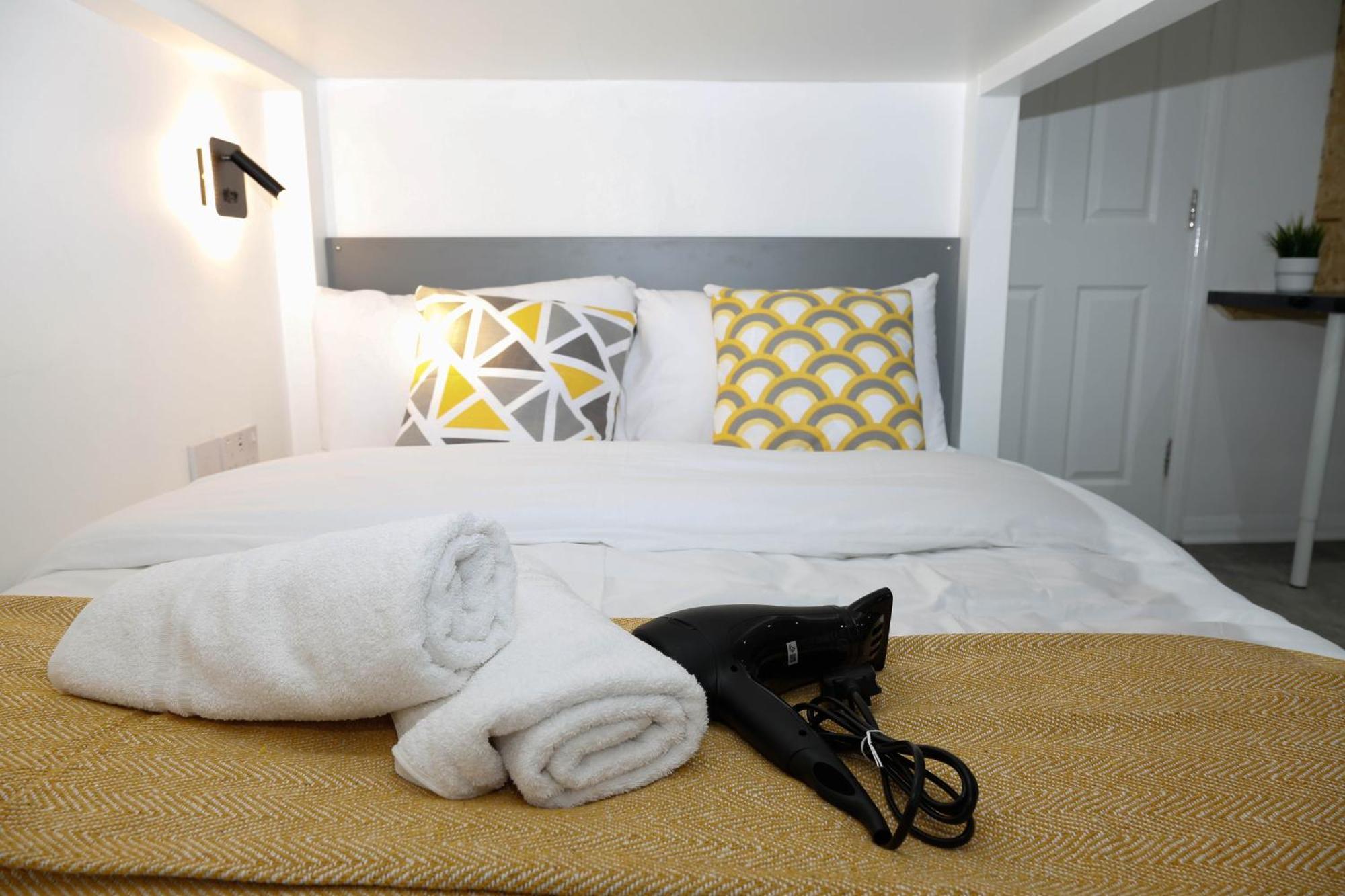 New Luxury Apartments In Central London Next To Shops, Cafes, Bars & Metro Esterno foto