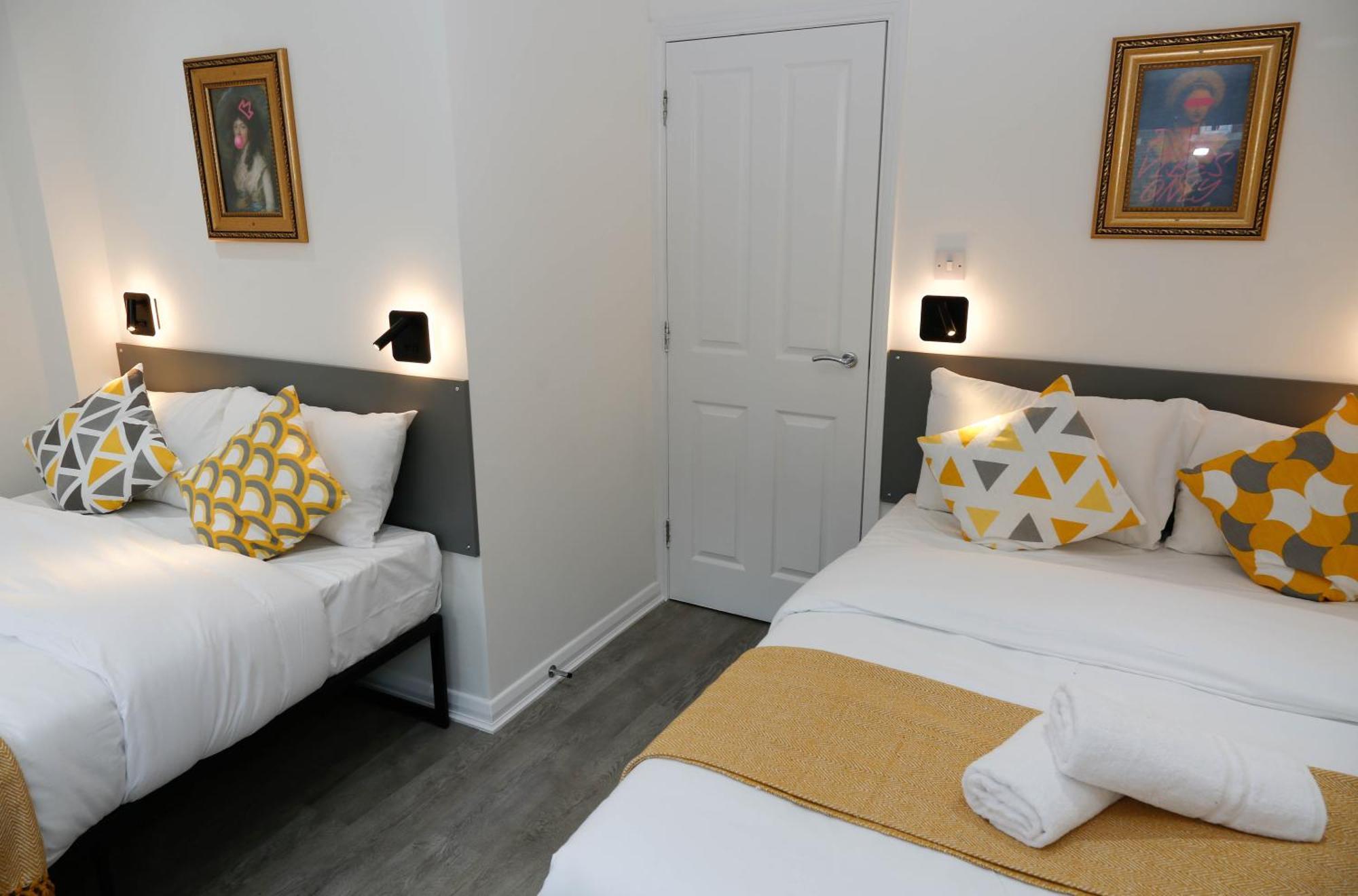 New Luxury Apartments In Central London Next To Shops, Cafes, Bars & Metro Esterno foto