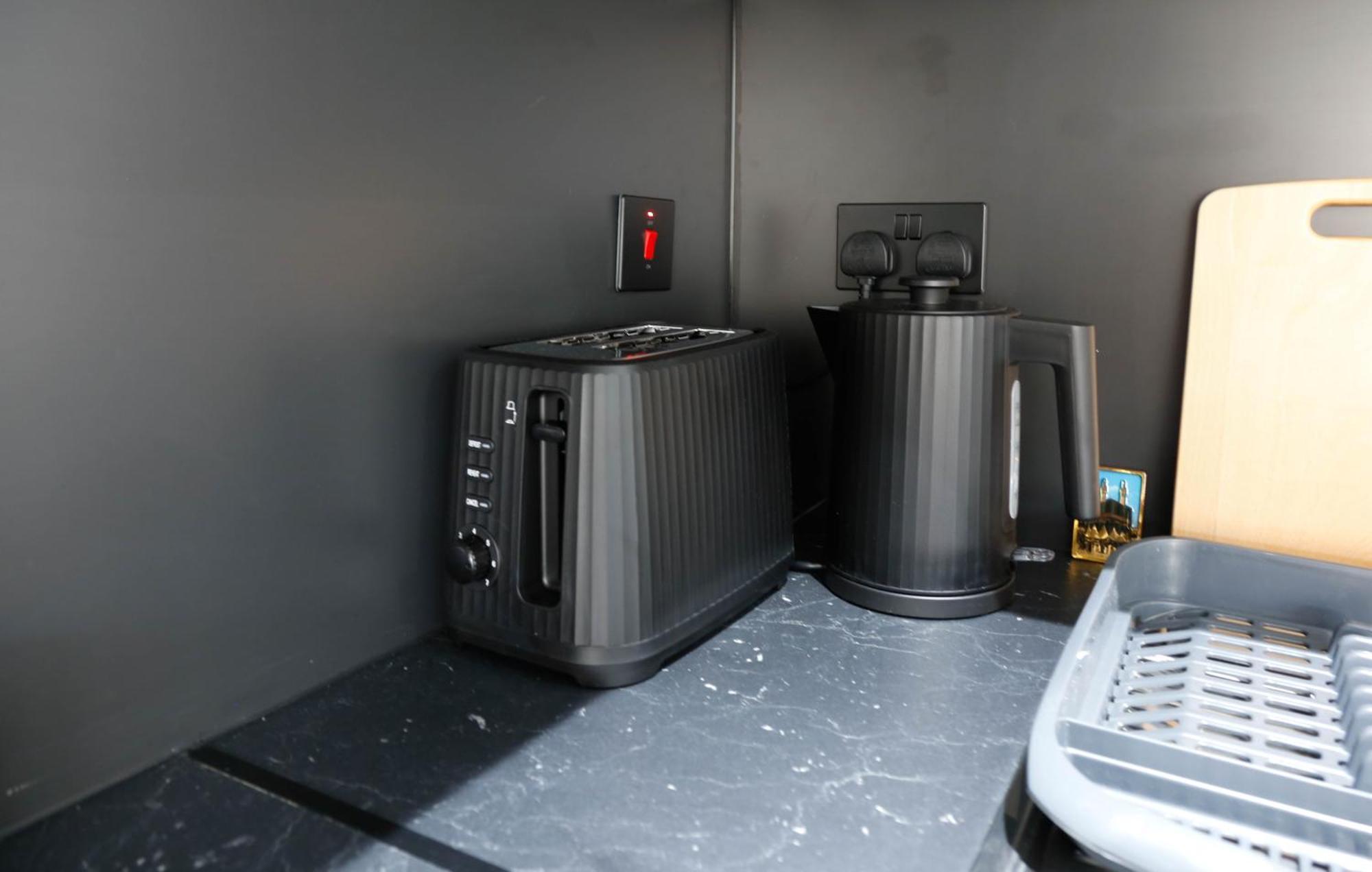 New Luxury Apartments In Central London Next To Shops, Cafes, Bars & Metro Esterno foto