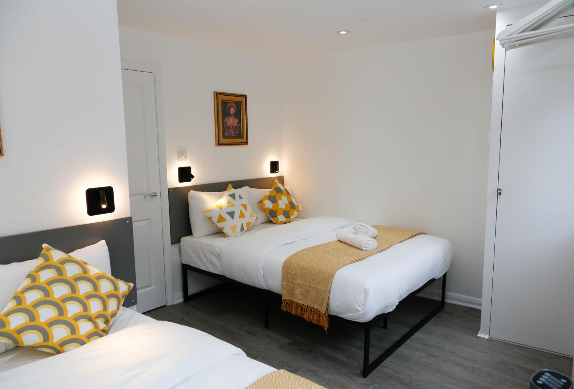 New Luxury Apartments In Central London Next To Shops, Cafes, Bars & Metro Esterno foto